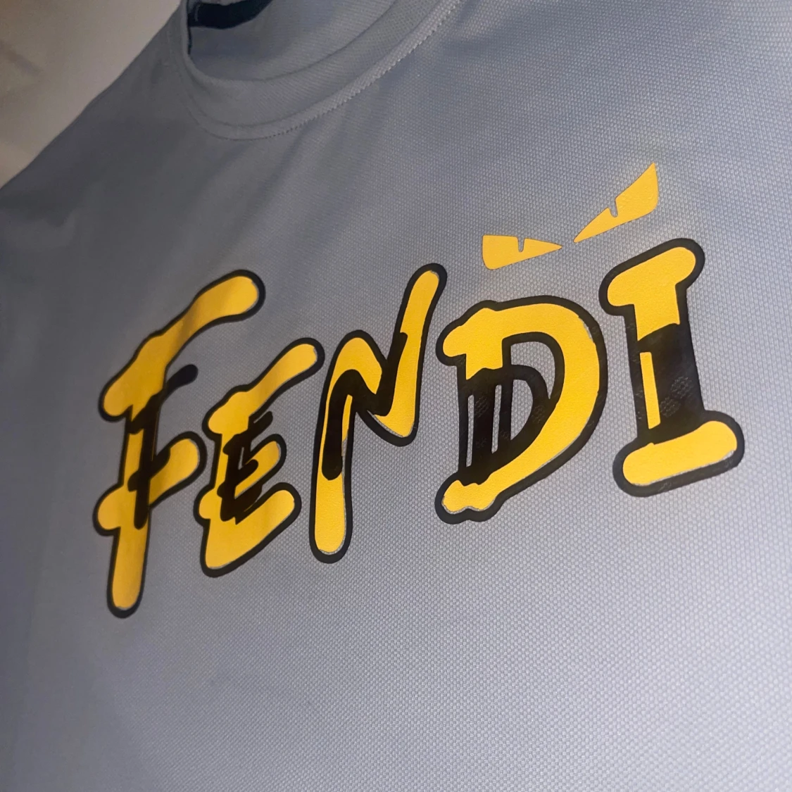 Grå Fendi t-shirt med tryck - 2