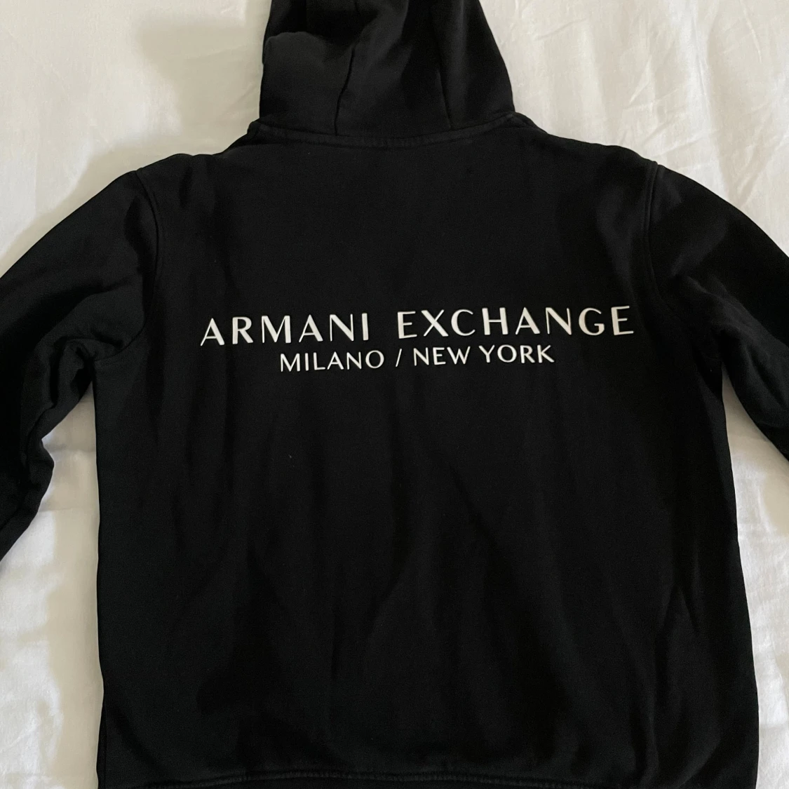 Svart Armani Exchange hoodie - 1