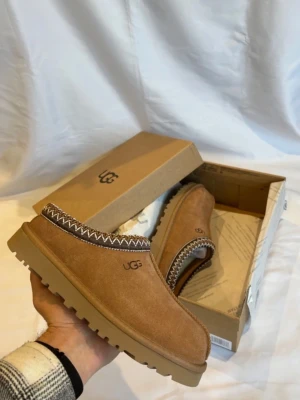 Ugg Tasman tofflor - UGG tasman tofflor helt nya. Postar samma dag. Skriv om ni har några frågor😀