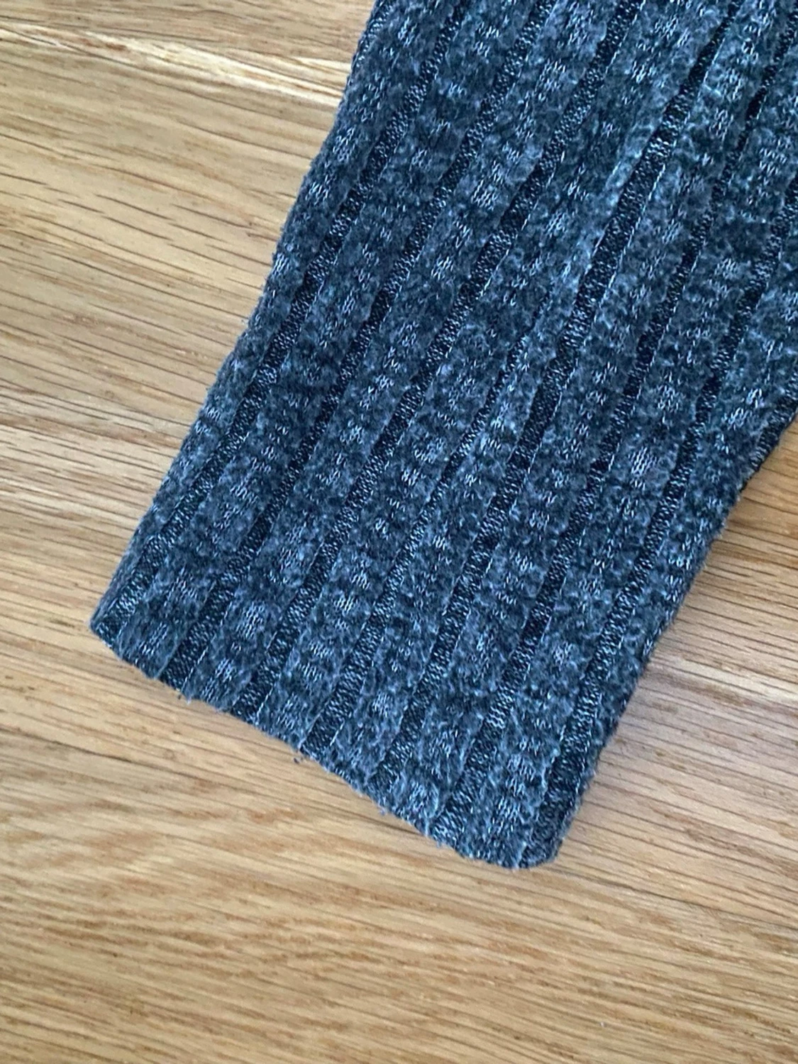 Mörkgrå ribbad tröja från Pigalle - 3