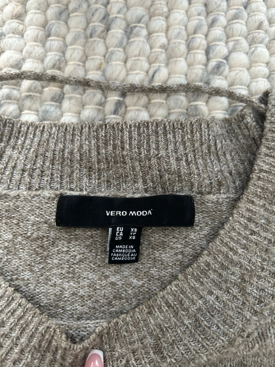 Beige stickad tröja från Vero Moda - 1