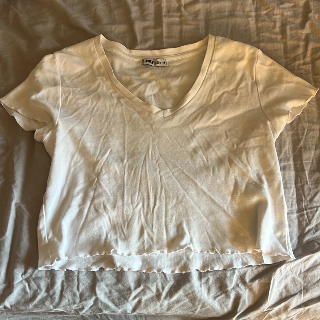 Vit croppad t-shirt från FB Sister/ New Yorker - 2