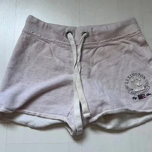 Lexington shorts - Rosa lexington shorts, använda men inte så slitna