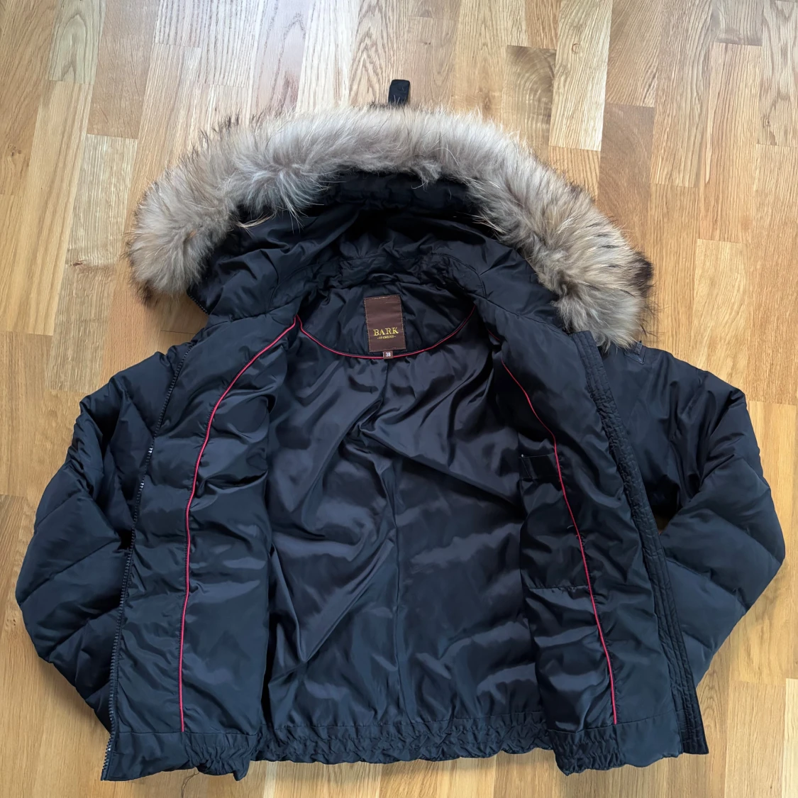 Svart dunjacka Bark of Sweden pälskrage strl 38 - 2