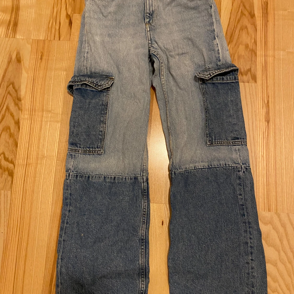 H&M blåa jeans, storlek 146