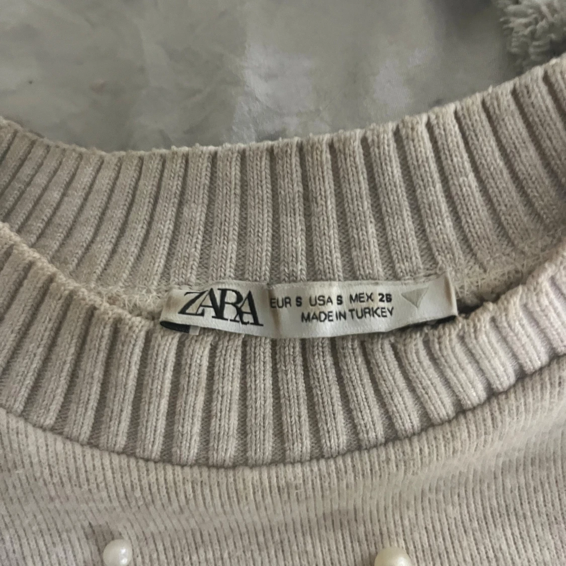 Vit pärlprydd topp från Zara - 4