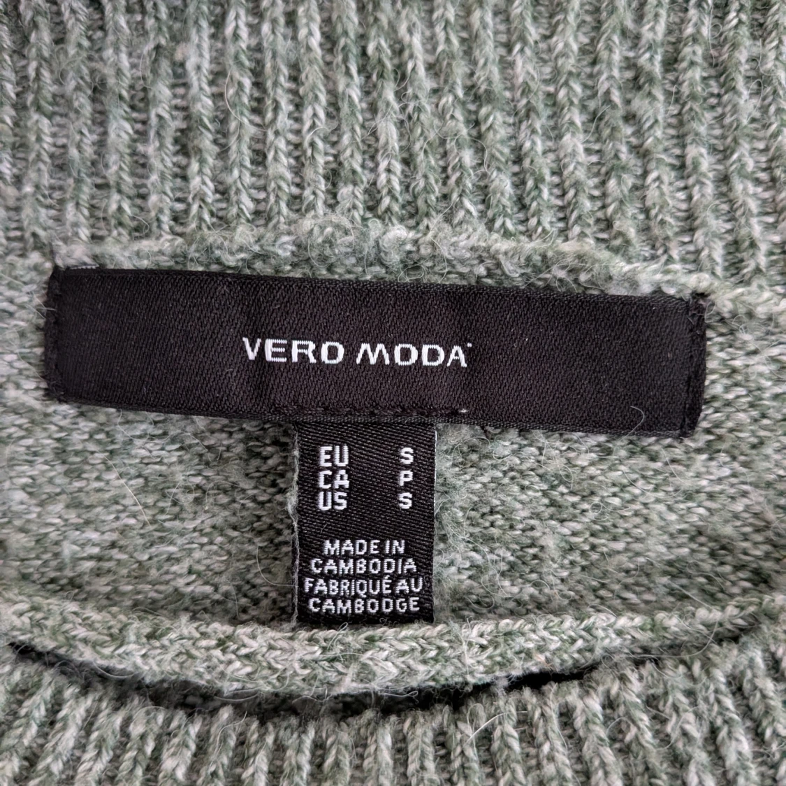 Skogsgrön stickad tröja från Vero Moda - 2