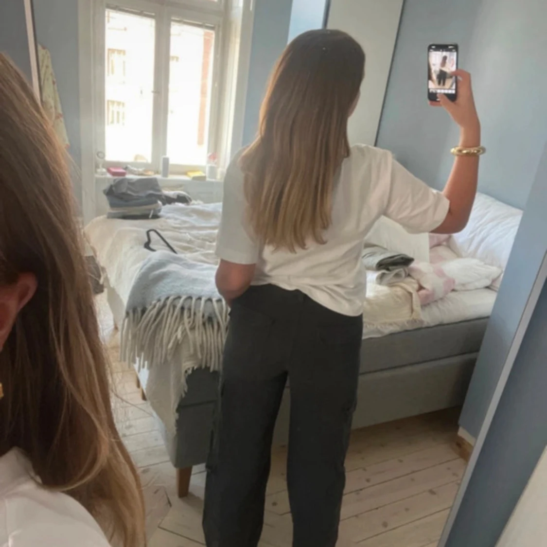 Gråa cargo byxor Zara - 2