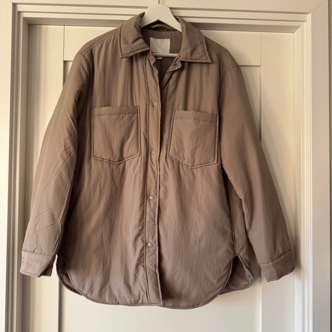 Beige oversized jacka med fickor - 3