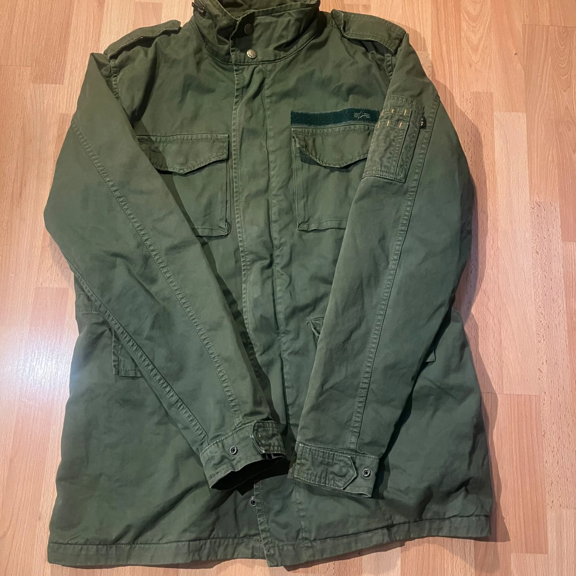 Riktigt det field jacket från alpha industries
