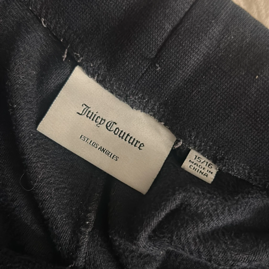 Mörkblå Juicy Couture byxor! - 2