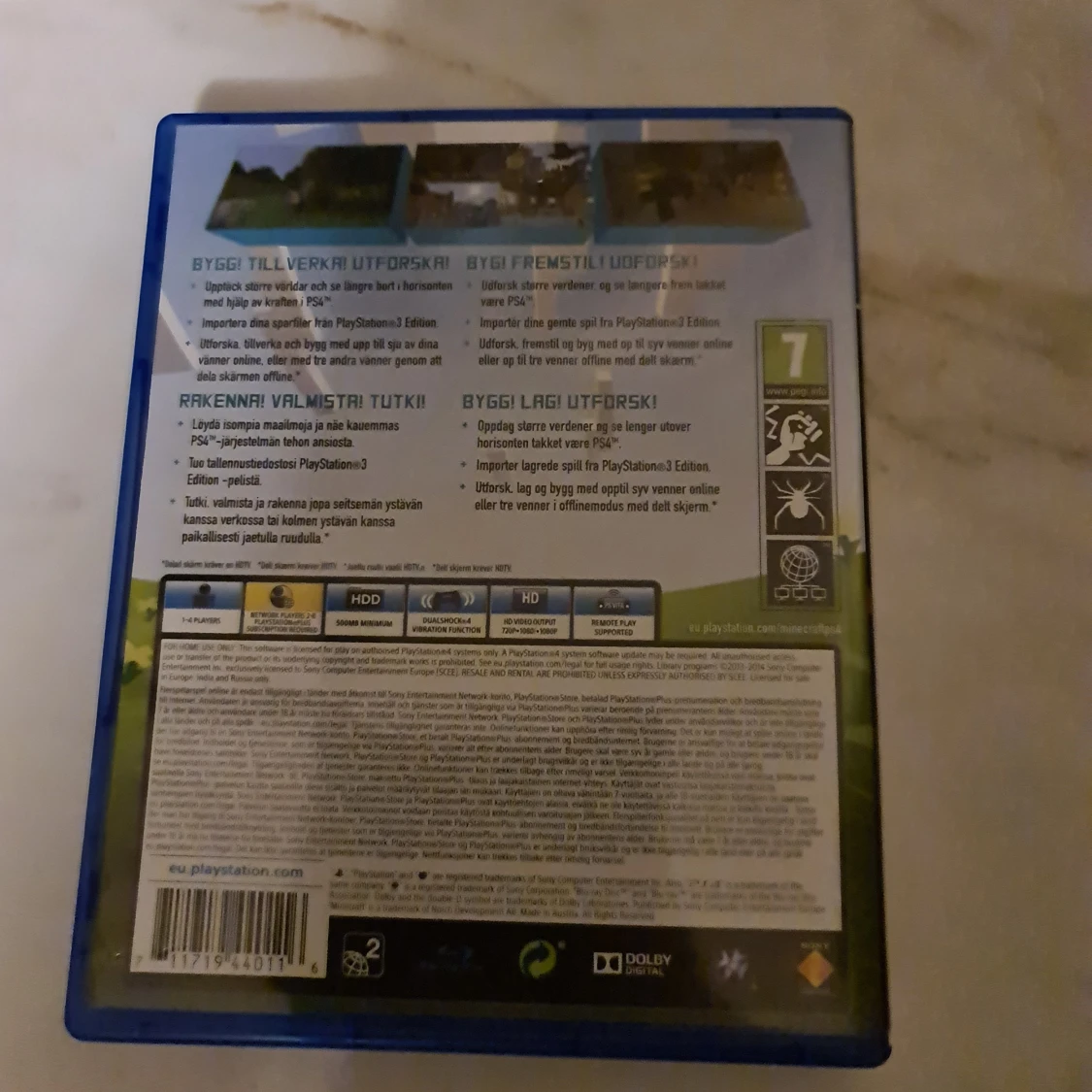 Minecraft PlayStation 4 Edition - 1
