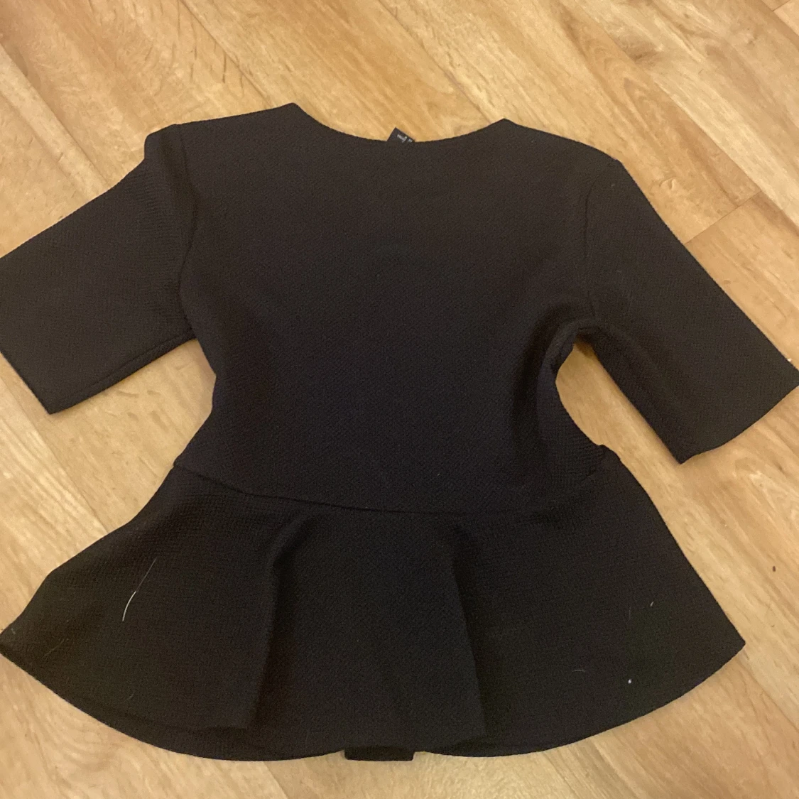 Svart volang topp HM - 4