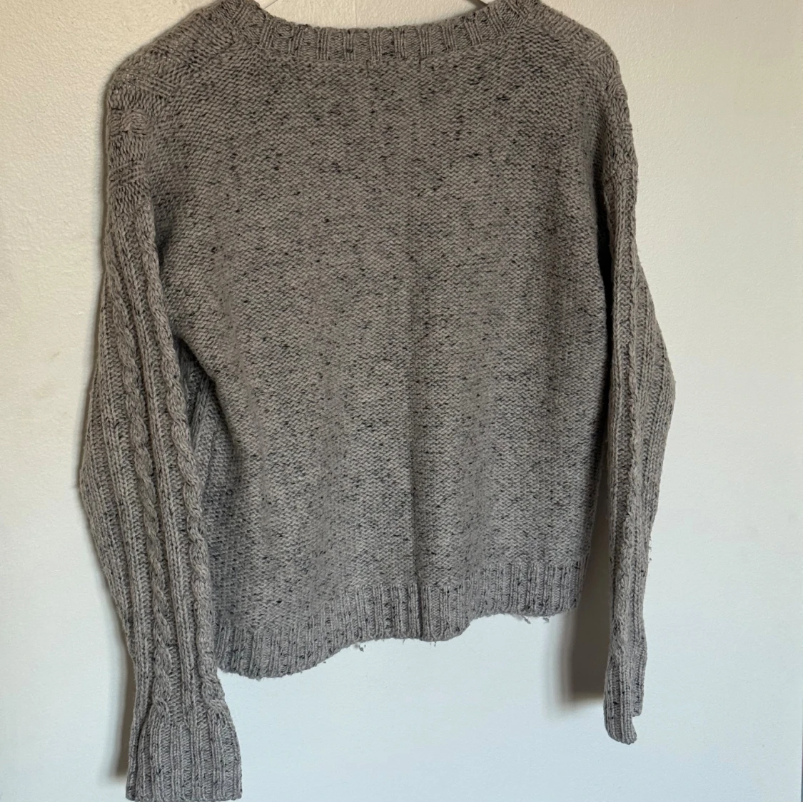 Stickad tröja - 2