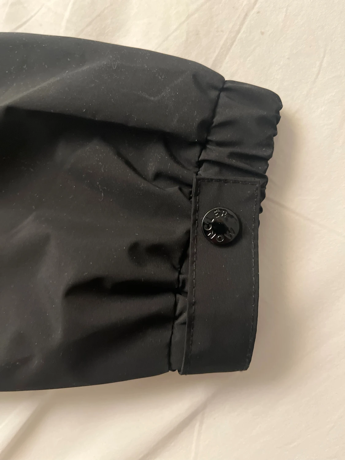 Svart vindjacka från Moncler - 5