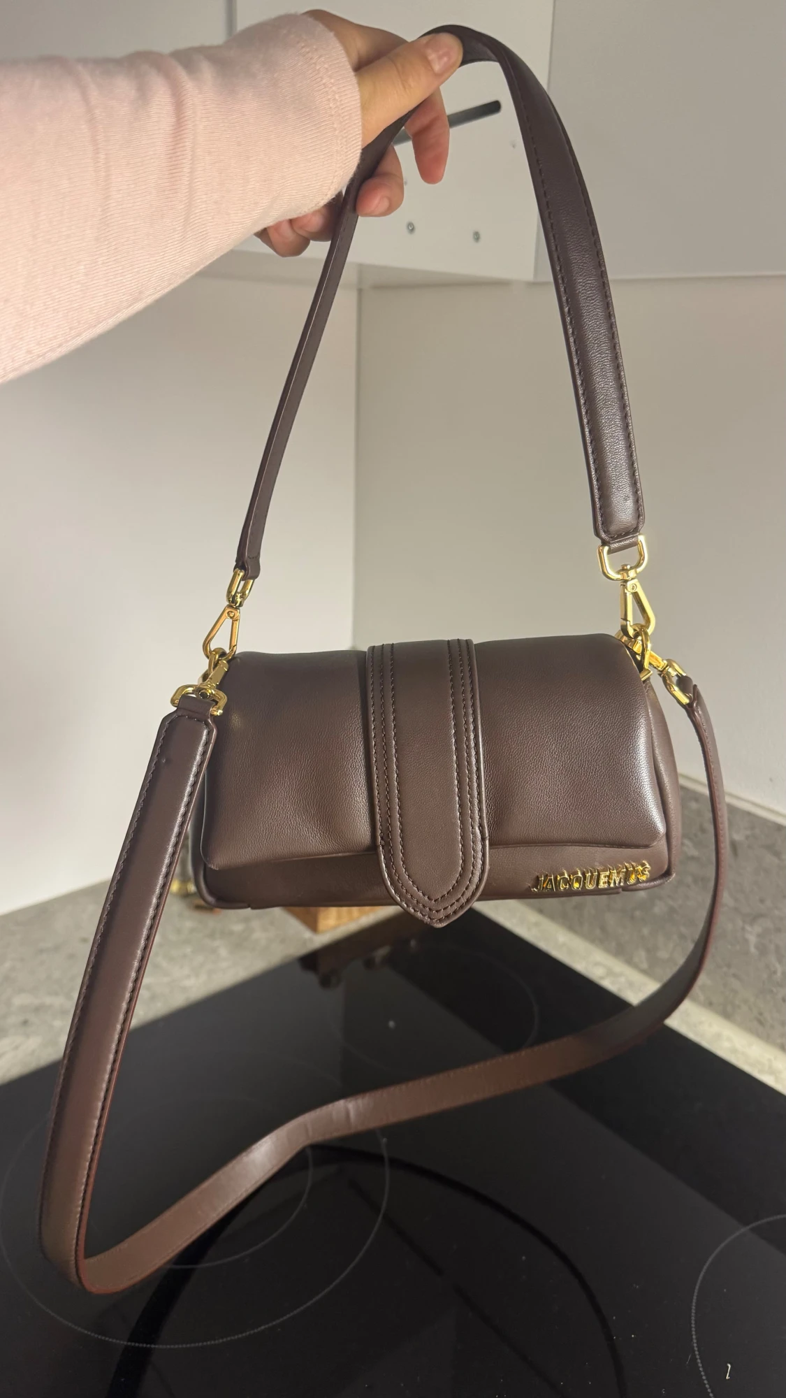 Brun axelväska från Jacquemus 