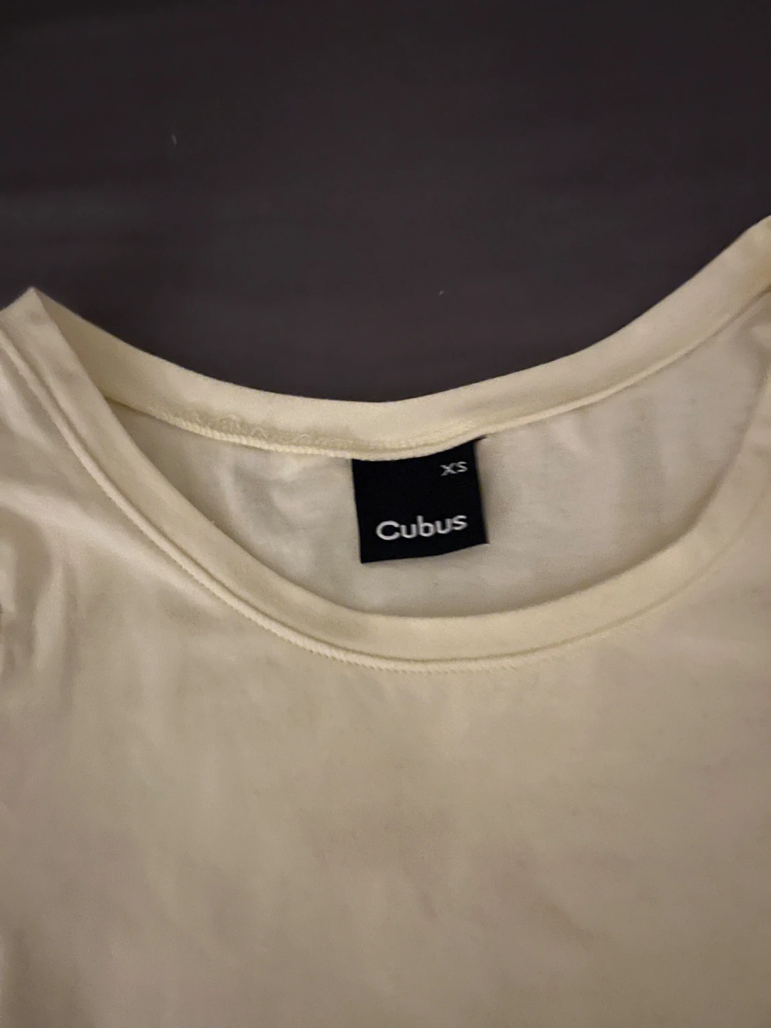 Ljusgul långärmad topp från Cubus - 3