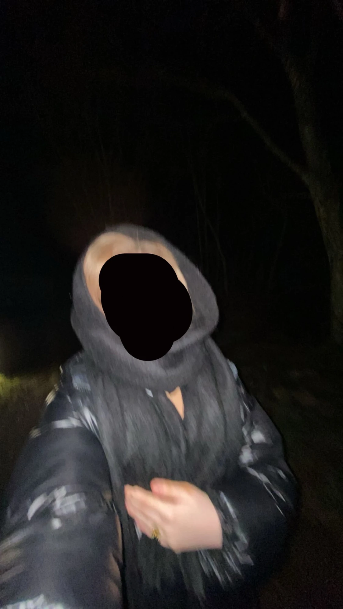 Svart halsduk med fransar från Lager 157 - 1