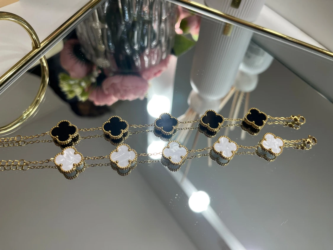 18k guldpläterad klöver armband  - 2