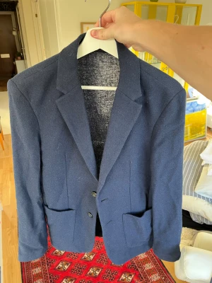 Ull kavaj - Säljer en sjukt snygg ull kavaj från zara pga att den blivit för liten (jag är 183 cm) | Storlek: S | Hör av dig vid frågor🤝