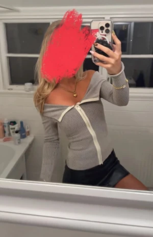 Ribbad topp - Sjukt snygg ribbad topp från Zara. Storlek S🥹💖