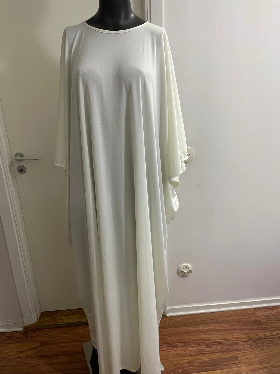 Ljusblå långklänning i mesh - 4