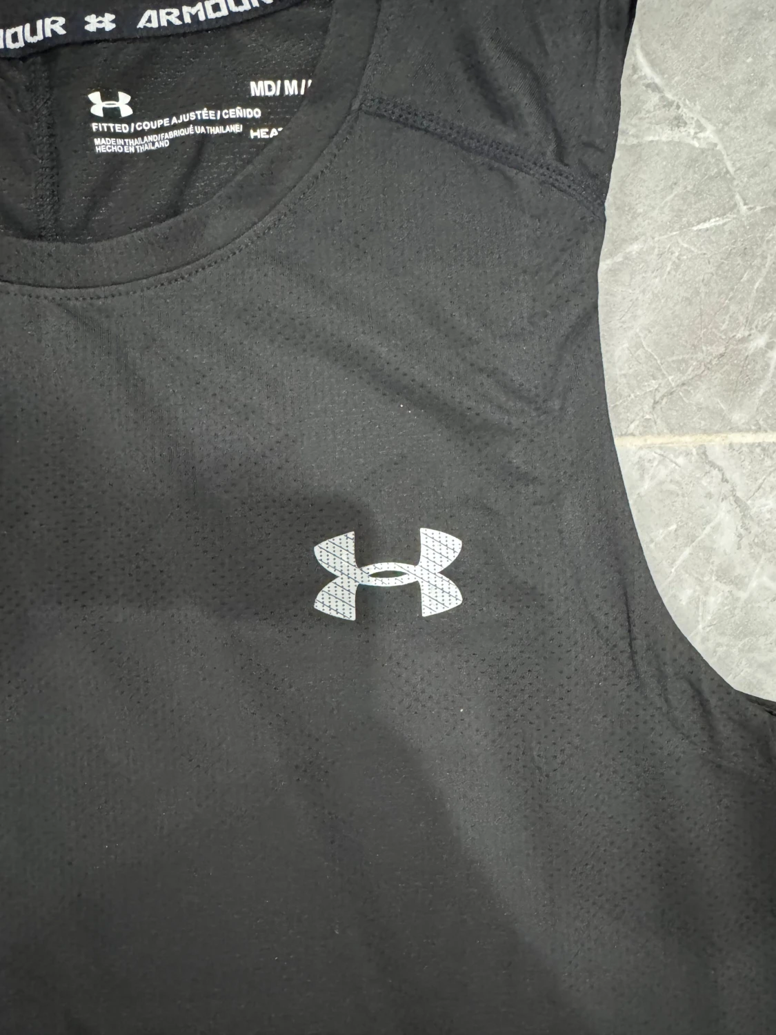 Svart ärmlös träningstopp Under Armour - 1