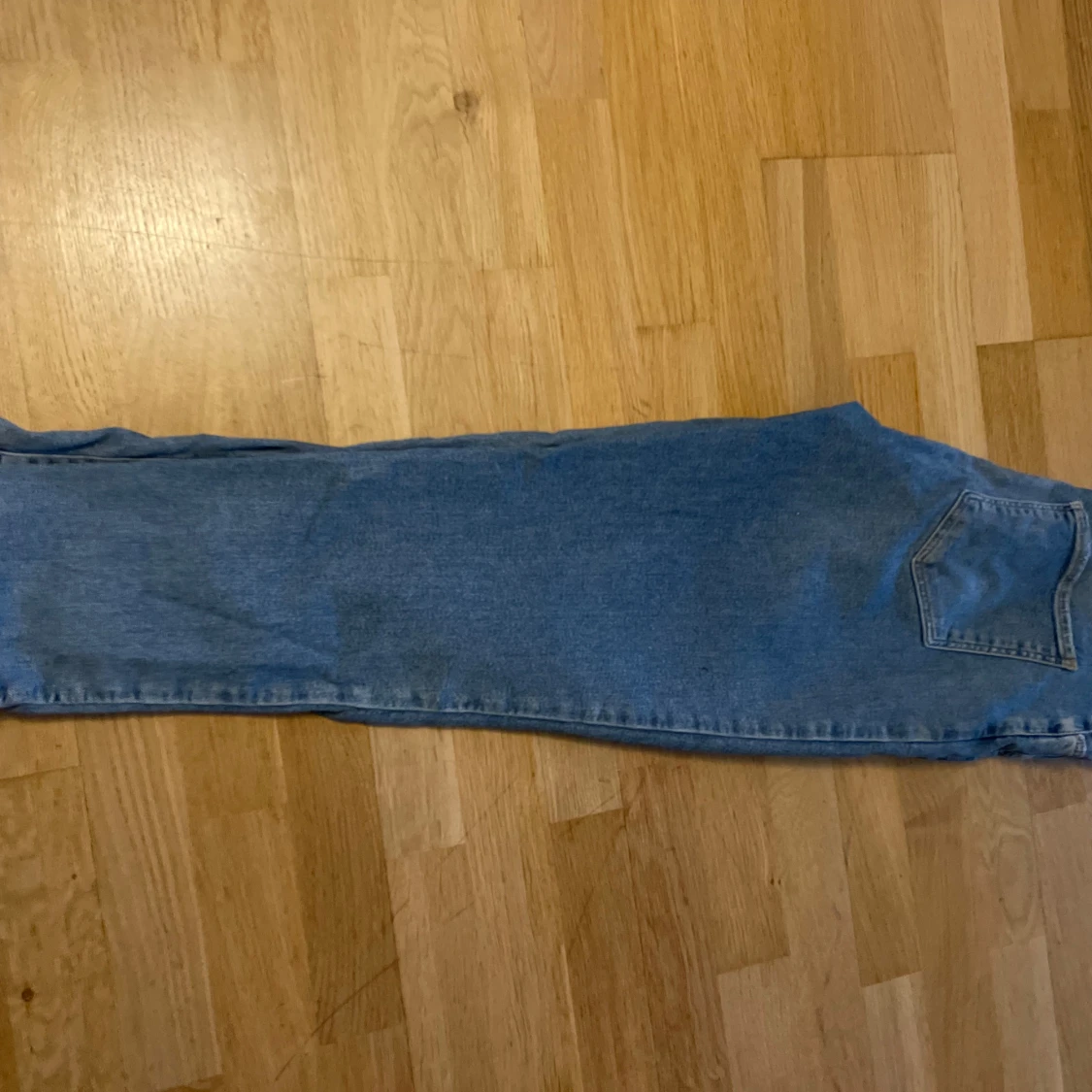 Blå jeans från Gina tricot , stl 44 - 1