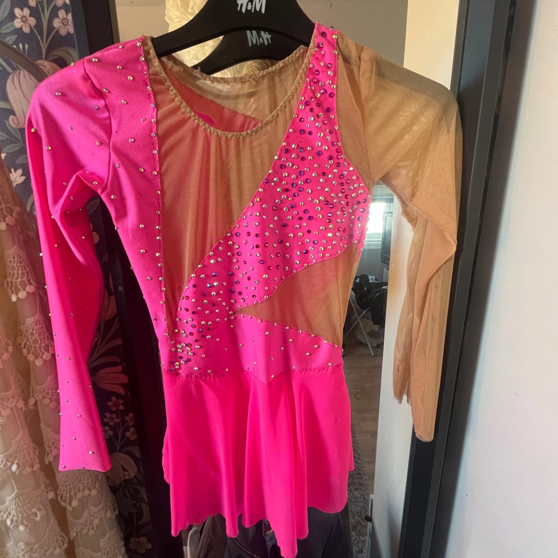 Glittrig rosa konståkningsklänning💕🩷🤩 - 1