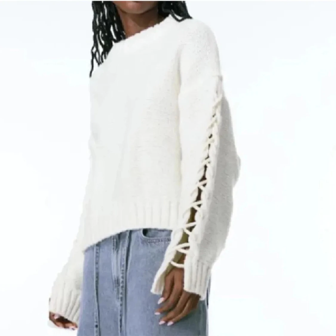 Vit stickad tröja hm snörning - 90