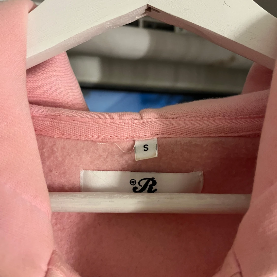 Rosa russemerch tröja - 2