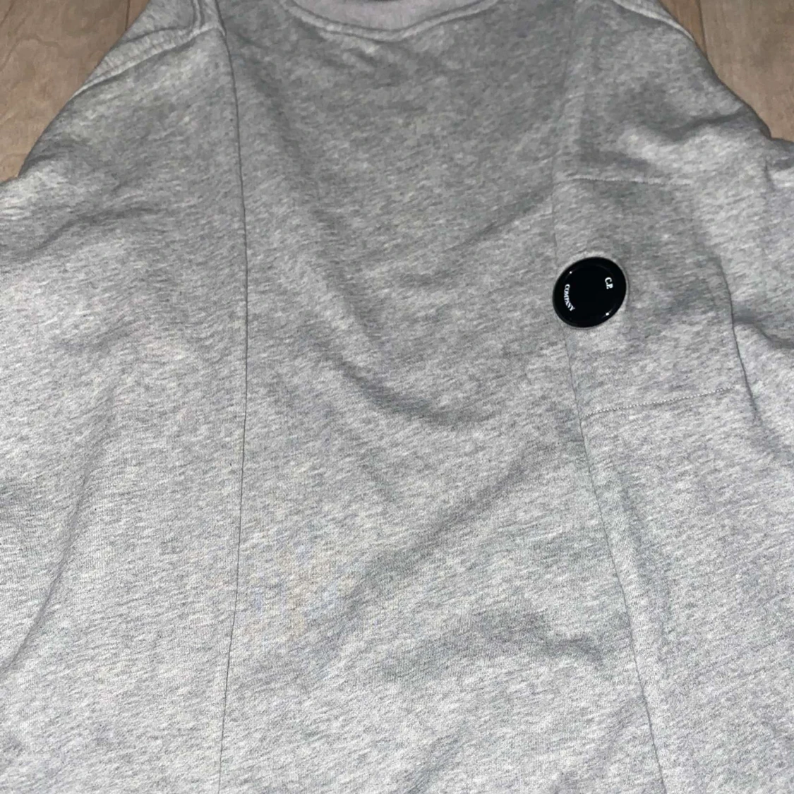 Grå sweatshirt från C.P. Company