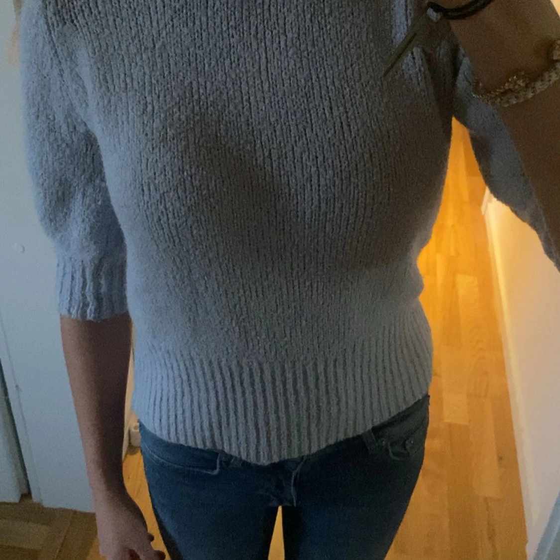 Ljusblå stickad tröja från NA-KD