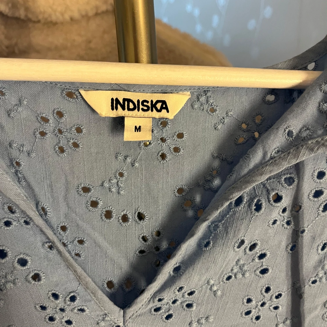 Blå broderad klänning från Indiska - 1