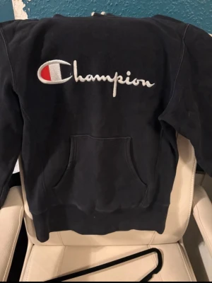 Champions hoodie - Bra skick storlek M as skön och varm 