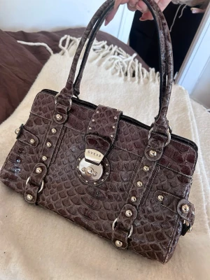 Guess väska - Såå fin, fint skick!!