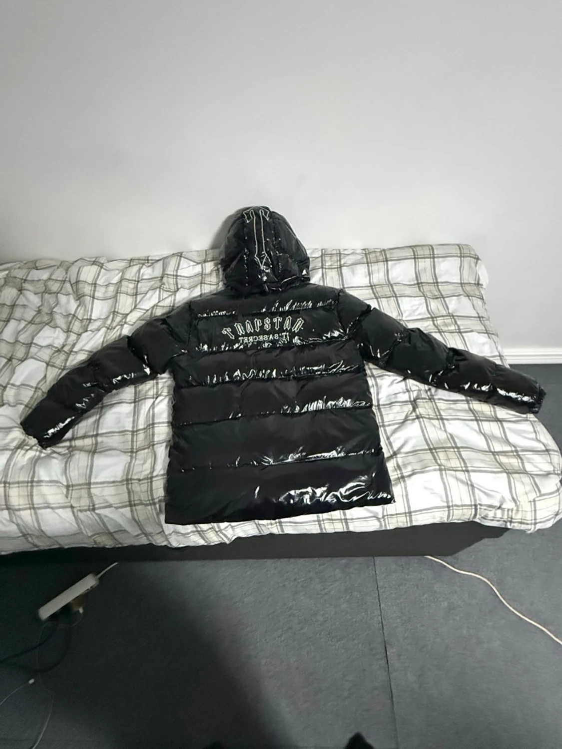 Svart pufferjacka från Trapstar - 1