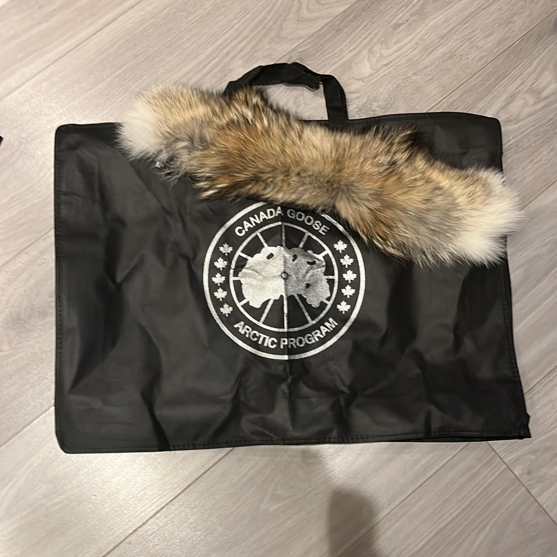 Svart pufferjacka Canada Goose  - 4