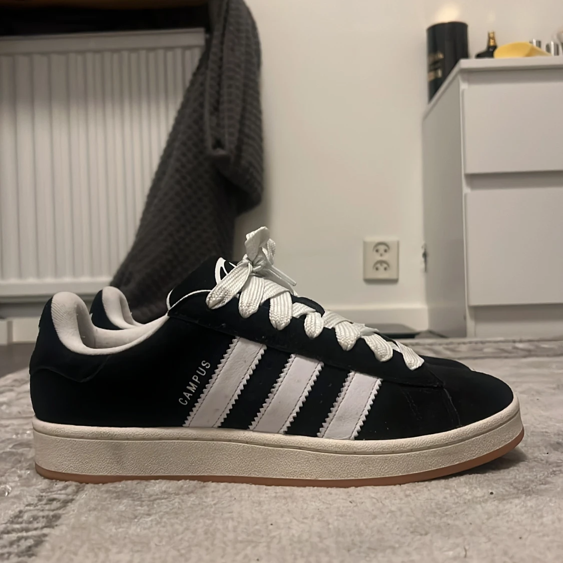 Adidas Campus svarta sneakers