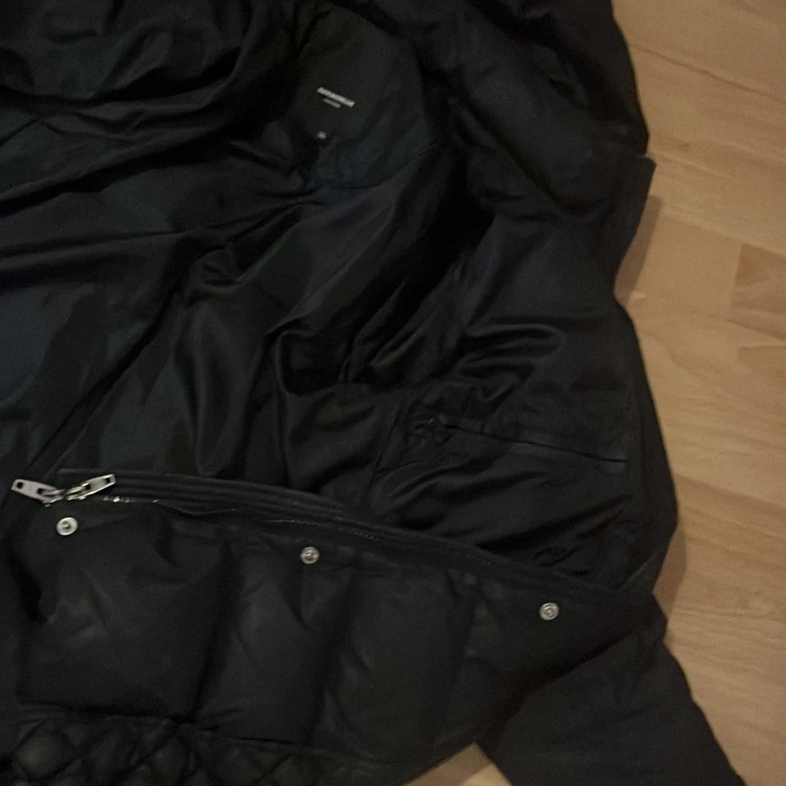 Svart pufferjacka Rockandblue med huva - 2