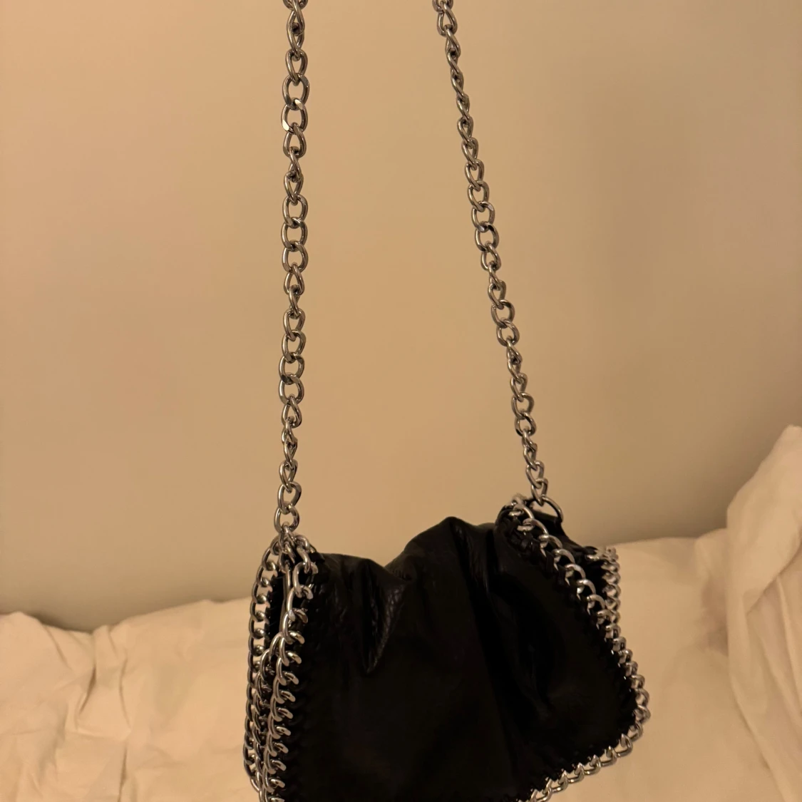 Säljer svart väska  - 4