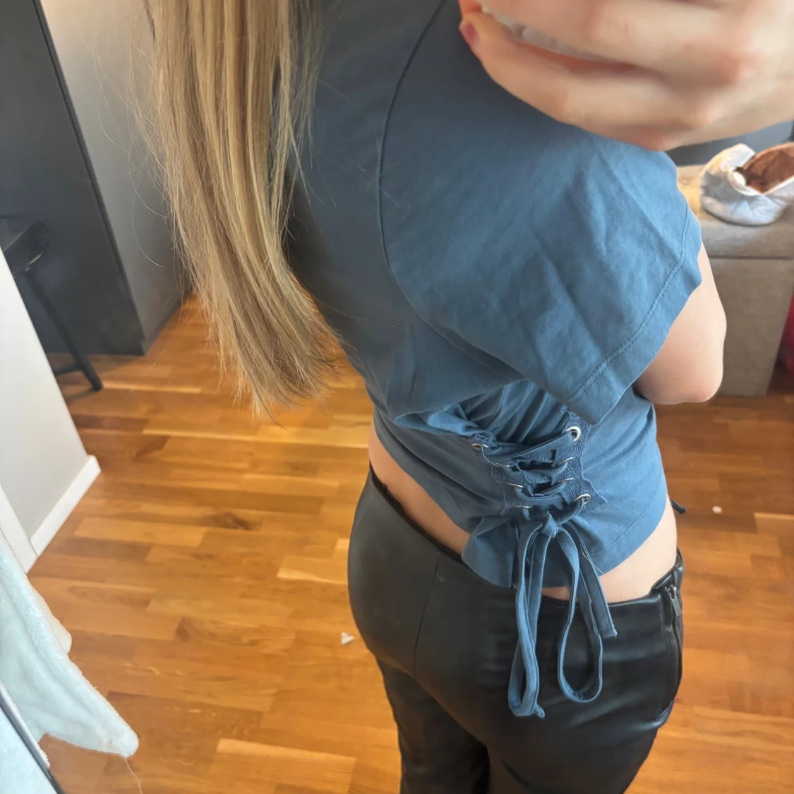 Blå croppad topp med snörning Selfridge - 1