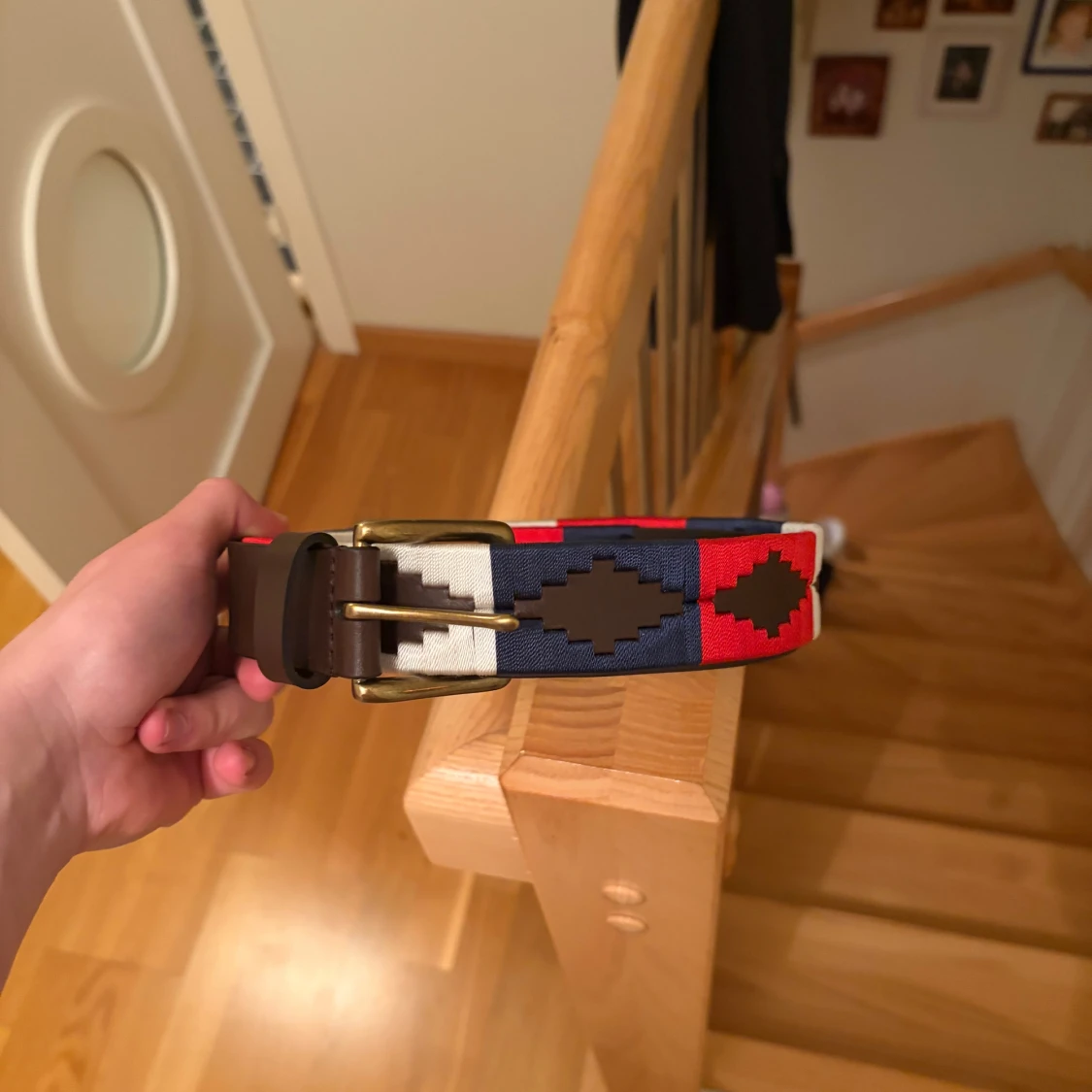 Rött-blå bälte - 1