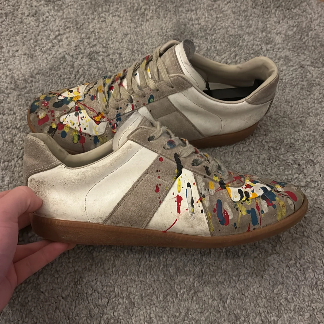 Maison Margiela sneakers med färgstänk