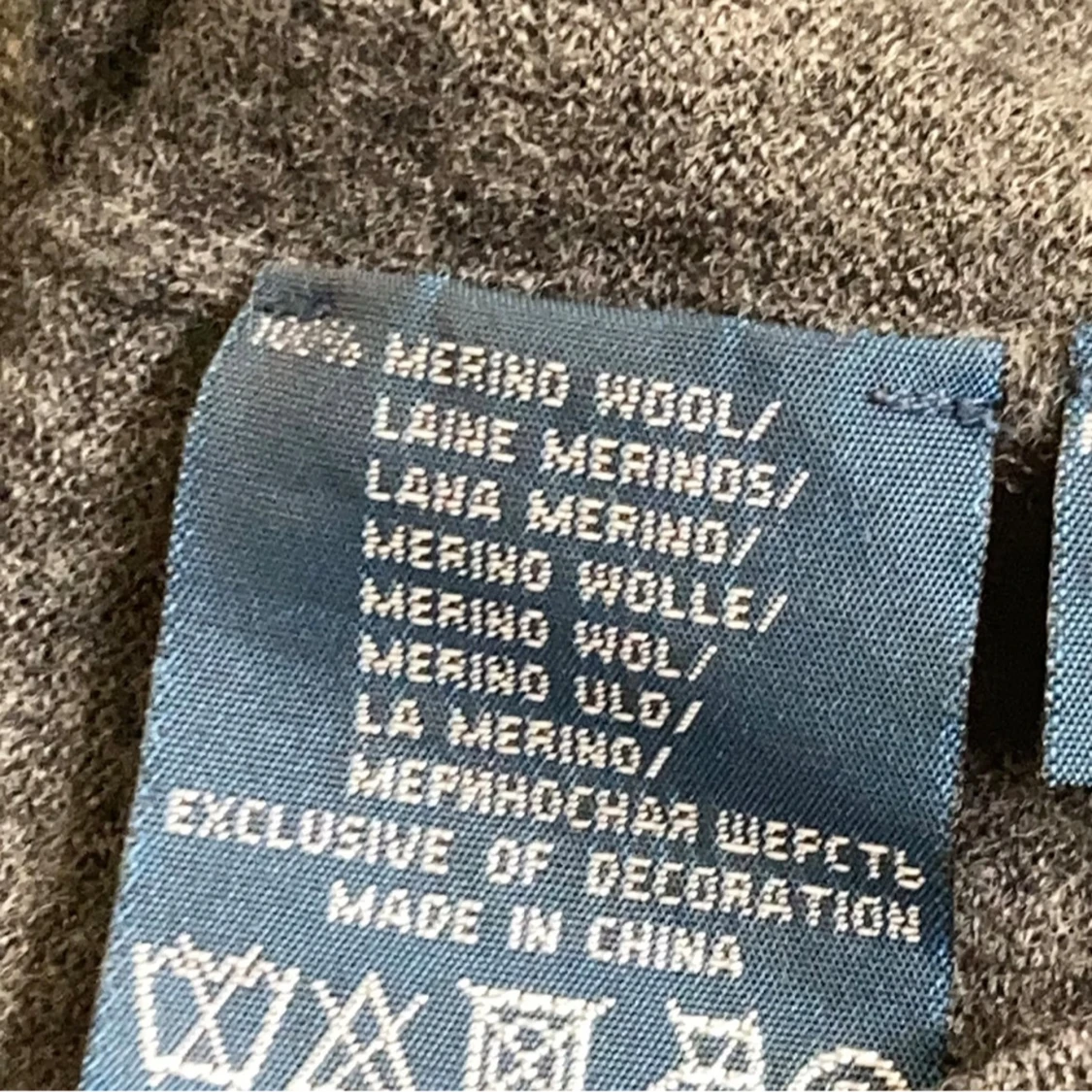 Grå v-ringad tröja från Ralph Lauren - 4