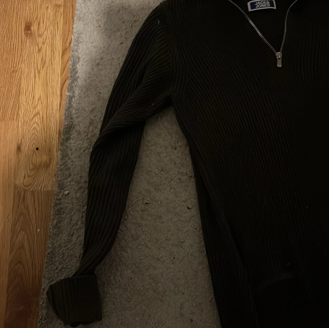 Svart ribbad half zip från Jack & Jones - 3