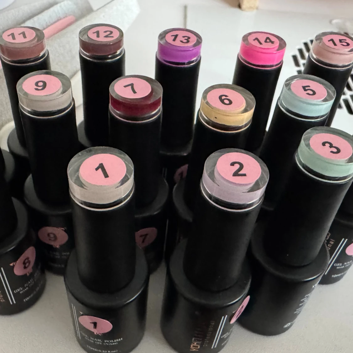  Gel Nagellack 16 färger /20kr st  - 2