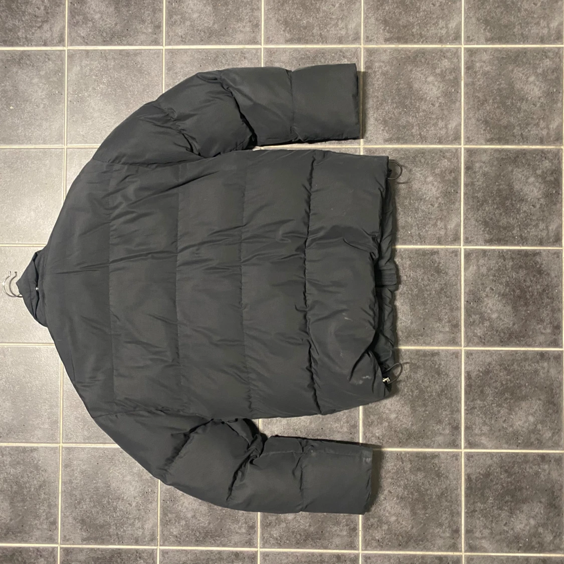 Svart pufferjacka från GANT - 1