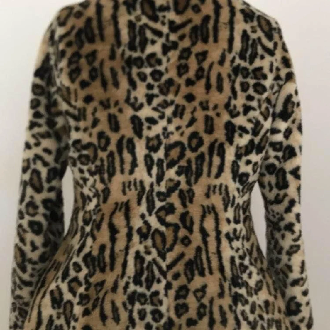 Leopardmönstrad teddyjacka med dragkedja - 1