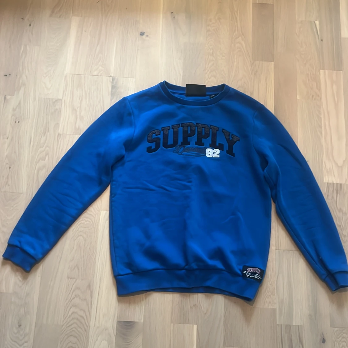 Blå supply and demnad dress - 2